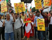 صور.. مظاهرات فى الهند بعد مقتل واغتصاب فتاة 19 عاما على يد نائب بالحزب الحاكم 