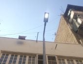 قارئ يشكو من ترك أعمدة الكهرباء مضاءة نهارا فى شارع الأصبغ بالزيتون 