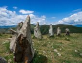 علماء يبحثون لغز بناء صخرى يعود لعصر ما قبل التاريخ بأرمينيا