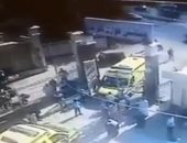 فيديو.. عناد سائقى إسعاف داخل مستشفى كفر سعد بدمياط يؤدى لتصادم السيارتين