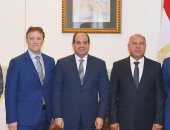 السيسي يشهد التعاون المشترك مع  شركة بومباردييه العالمية فى مشروعات قطار المونوريل.. الرئيس يؤكد أهمية مشروع مونوريل العاصمة الإدارية الجديدة ومدينة 6 أكتوبر.. وبسام راضى: العقد يتضمن الإمداد بقطع الغيار