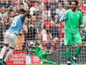 ركلات الترجيح تهدي مانشستر سيتي الدرع الخيرية ضد ليفربول.. السماوي يواصل السيطرة على بطولات إنجلترا.. بطاقة صفراء تدخل جوارديولا تاريخ البطولة.. الحظ يعاند محمد صلاح.. وإنقاذ "والكر" لقطة المباراة