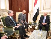 الرئيس اليمنى : هناك تنسيق مع امريكا لمواجهة التدخلات الايرانية 