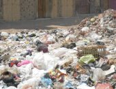 اضبط مخالفة..انتشار القمامة أمام سوق الجملة وكوبرى الفريق رضا حافظ بالمحلة