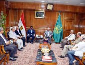 نقيب الزراعيين يلتقى محافظ القليوبية لتنفيذ أول حملة لترشيد إستهلاك مياه الرى