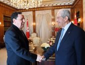 رئيس تونس المؤقت يناقش مع وزير خارجيته وضع البلاد الإقليمى والدولى