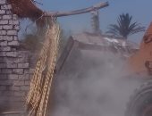 محافظ أسيوط: إزالة 51 حالة تعد على النيل بـ 3 قرى فى ديروط