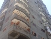 وقف البناء بمحل تجارى وعقار مخالف بحى الجمرك فى الإسكندرية