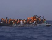 شاهد.. سفينة نرويجية تنقذ 85 مهاجرا بينهم نساء وأطفال بسواحل ليبيا