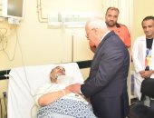 محافظ بورسعيد يزور مستشفى التضامن لتهنئة المرضى والعاملين بـ"عيد الأضحى"