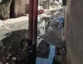 أطفأت فرحة العيد..  مياه الصرف الصحى تغرق شوارع قرية قراقص فى البحيرة