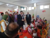 محافظ القليوبية يشارك الأيتام والمرضى فرحة عيد الأضحى المبارك