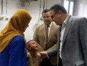 صور.. رئيس جامعة بنها يتفقد المستشفيات للإطمئنان على مستوى الخدمة الصحية
