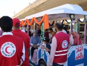 محافظ شمال سيناء يتجول مع ذوى القدرات الخاصة بـ"الطفطف"