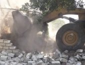 صور.. إزالة 104 حالات تعد على الأراضى الزراعية وأملاك الدولة بالبحيرة