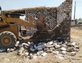 صور.. حملة مكبرة لإزالة التعديات على الأراضى الزراعية خلال عيد الأضحى بالفيوم