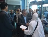 وصول أفواج الحجاج الأولى بصالة المواسم بمطار القاهرة.. صور