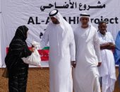 سفارة الإمارات توزع لحوم الأضاحي على فقراء موريتانيا 