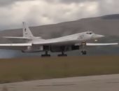 نقل حاملتا صواريخ روسيتان من طراز TU-160 فى مطار قريب من الحدود الأمريكية