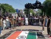 "يوم حزن" فى باكستان بسبب كشمير والهند تحتفل بالاستقلال