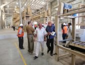 صور.. الفيوم تبدأ تطبيق منظومة القطن الجديدة وتسليم أكياس الجمع للمزارعين