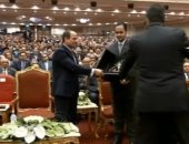 مصر تحتفل بعلمائها.. كيف أصبح "العلم" ضمن أولويات الرئيس ؟ أطلق مبادرة قومية لبناء مجتمع يتعلم ويفكر ويبتكر.. ونواب: اهتمام السيسى بتكريم العلماء وأساتذة الجامعات يؤكد أن البحث العلمى أبرز أولوياته
