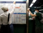 حملة نظافة فى هونج كونج بعد احتجاجات حاشدة