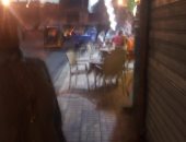 قارئ يشكو إشغال أحد المقاهى للرصيف بشارع المفتش باب شرق بالإسكندرية