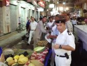 ضبط 116 مخالفة إدارية فى حملة ليلية لرفع إشغالات الباعة الجائلين بشوارع الأقصر