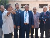 مدير تعليم الجيزة يتابع أعمال الصيانة بالمدارس استعدادا للعام الدراسى الجديد