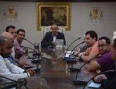 محافظ الغربية يجتمع بممثلى شركة المقاولين العرب لبحث المشروعات المتعثرة