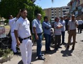 صور.. رئيس جهاز الشروق يقود حملة لإزالة الاشغالات والمخالفات بالمدينة