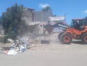 حملة مكبرة لإزالة الاشغالات بشوارع كفر البطيخ بدمياط 