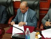 رئيس جامعة بنى سويف يوقع إتفاقية تعاون مشترك مع هيئة الطاقة الذرية