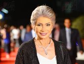 أجمل 5 صور لـ سوسن بدر بالشعر الأبيض 