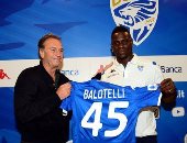 بريشيا يفتقد بالوتيلى 4 مباريات بالدورى الإيطالى للإيقاف