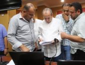 محافظ كفر الشيخ يوجه بإعادة توزيع "اللاب توب" على العاملين بالديوان العام