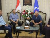 صور.. محافظ السويس يلتقى القيادات التعليمية ويطالبهم بخطة تطوير