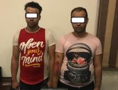 القبض على عاطلين سرقا دراجة بخارية من شخص بميدان التحرير