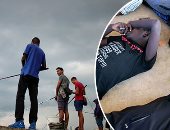 العالم هذا المساء.. البحرية الليبية تنقذ 65 مهاجرا قبالة سواحل البلاد.. الصيادون فى هافانا ينطلقون إلى البحر لصيد الأسمال المختلفة.. طائر "الكندور" الضخم والأكثر افتراسا فى العالم يتدرب فى حديقة بالدنمارك