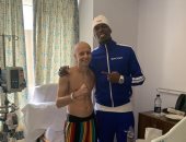 بوجبا يتعرض لصدمة بعد وفاة محارب السرطان.. صور