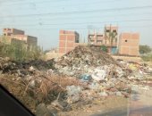 قمامة وظلام بطريق ترسا بالمنيب.. وسكان المنطقة يطالبون بحمايتهم من السرقة