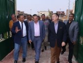 محافظ بنى سويف ورئيس "الأبنية التعليمية" يتفقدان مدرسة المتفوقين استعدادا لافتتاحها