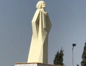 فيديو وصور .. تمثال "الفلاح الفصيح" يزين مدينة العاشر من رمضان الصناعية