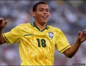 جول مورنينج.. الظاهرة رونالدو يسجل هدفا بعد مهارة كبيرة أمام الدنمارك