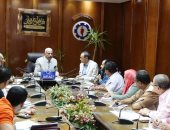 صور.. محافظ السويس: توصيل المياه لمدينتى السلام 1 و2 من خط العاشر من رمضان