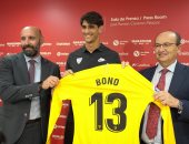 رسميًا.. إشبيلية يضم المغربى ياسين بونو لمدة عام على سبيل الإعارة