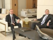 وزير الدفاع اللبنانى يلتقى السفير البريطانى لدى بلاده 