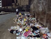 شكوى من تراكم القمامة أعلى كوبرى عين شمس الغربية