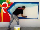 بدرجة رسام ونجار وعامل نظافة.. مديرو ومعلمو المدارس يجملونها قبل الدراسة